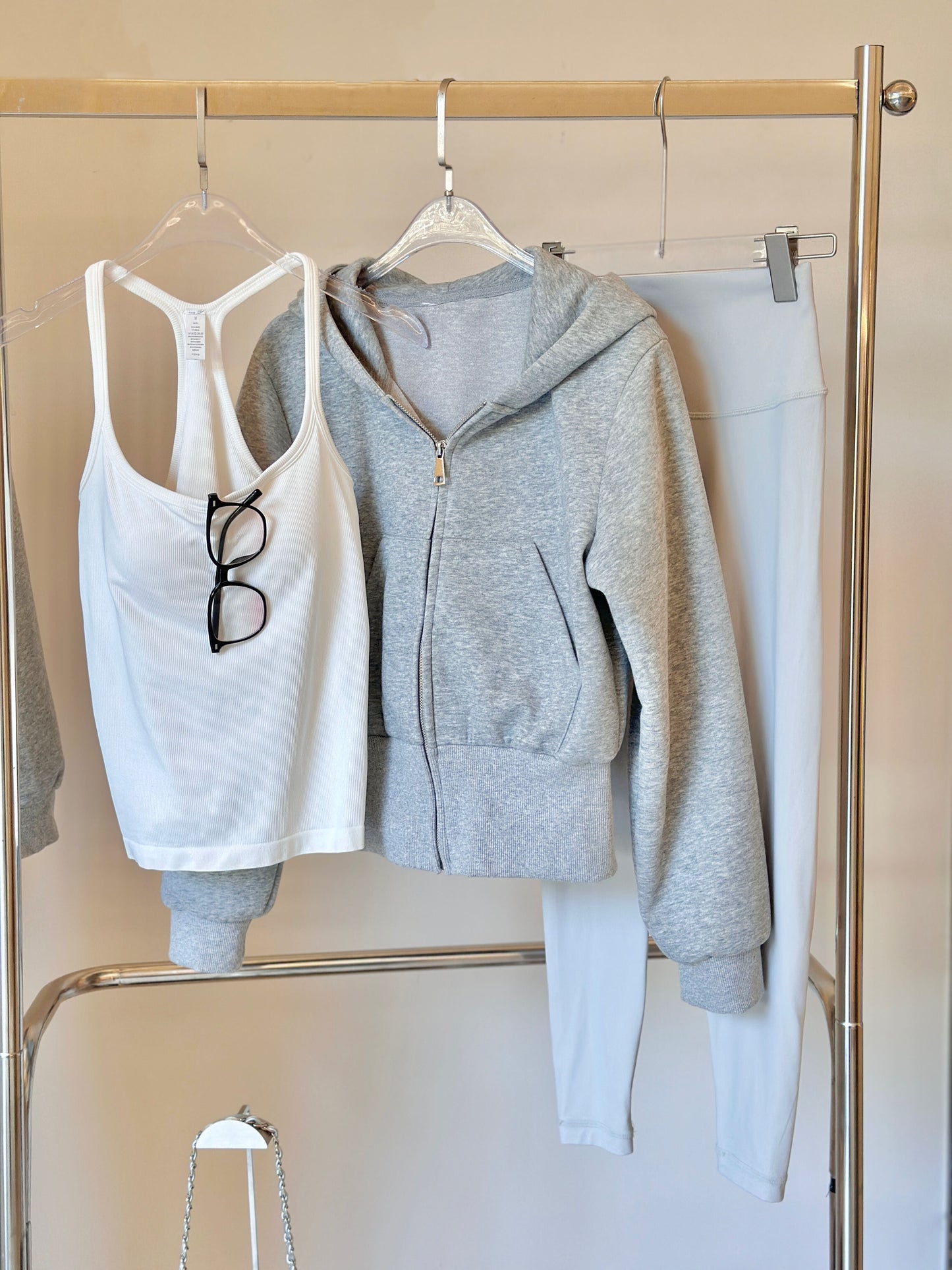 Grey Zip-Up Hoodie & High-Waist Yoga Leggings Set – Slim Fit Activewear 2-Piece Workout Outfit